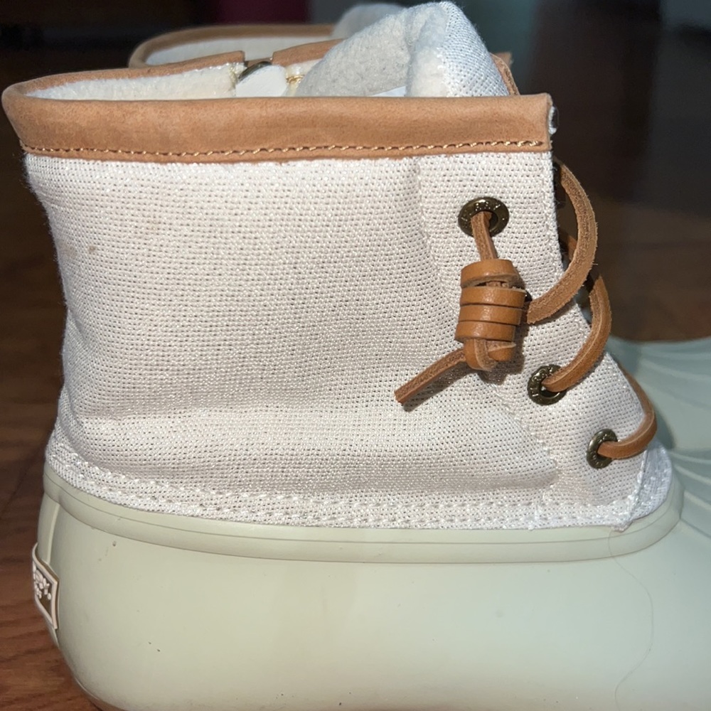 Like New Sperry Duck Boot - image 4